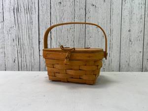 lot 77 image: Longaberger Miniature Picnic Basket