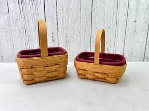 lot 92 image: Pair of Longaberger Miniature Baskets