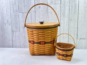 lot 110 image: Longaberger Basket Set