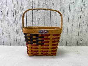 lot 146 image: Longaberger 25th Anniversary Basket