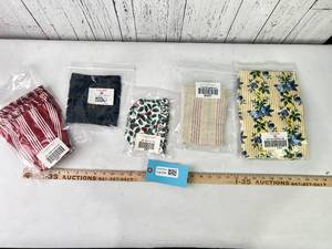 lot 170 image: 5 Longaberger Liners with Assorted Designs