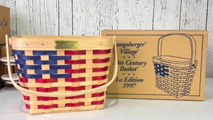 lot 16 image: Longaberger 1997 Patriotic Basket with Fabric Liner and Box