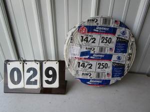 lot 29 image: Romex 250 ft Roll Wire - New