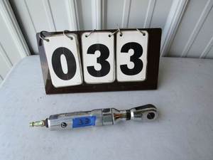 lot 33 image: Campbell Hausefeld  38Air Ratchet