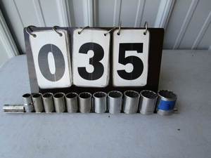 lot 35 image: Craftsman Socket Set - SAE - 11 pc