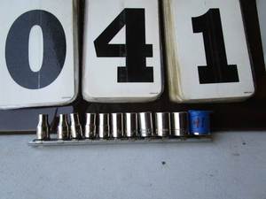 lot 41 image: Craftsman Midget Wrench Set - Metric  and SAE