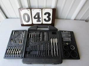 lot 43 image: Black & Decker Drill-Driver Bit Set