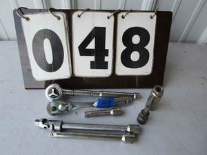 lot 48 image: Craftsman 38 Ratchets & Tool Assortment