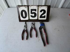 lot 52 image: Craftsman Tools - 3 pc