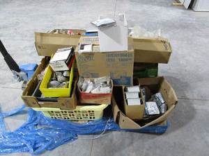 lot 59 image: Pallet of Misc. Electrical Equipment