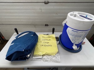 lot 122 image: Aircast CryoCuff Cooler Cold Compression Therapy With Large Size Shoulder - Effective Pain Relief with Adjustable Cold Therapy Good Condition