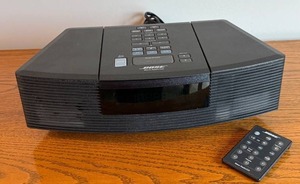 lot 16 image: Bose Wave RadioCD Model AWR1-1W with Remote