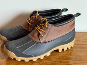 lot 48 image: Kamik Insulated Duck Boots in Like New Condition