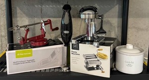 lot 74 image: Collection of Kitchen Appliances and Tools - Pasta Maker, Mandoline Slicer, Blender, and Slow Cooker