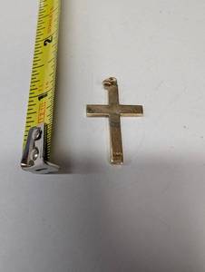 lot 13 image: 10K Gold Cross Pendant