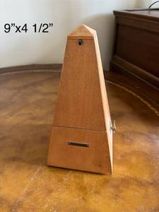 lot 40 image: Seth Thomas Pyramid Wood Metronome