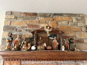 lot 42 image: Vintage Large 1950s - 60s Nativity Scene Set with Figurines and Stable