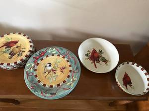 lot 55 image: Lenox Winter Greetings Everyday Cardinal Dinnerware Set