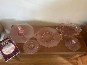 lot 64 image: Collection of 6 Pink Depression Glass Serving Pieces