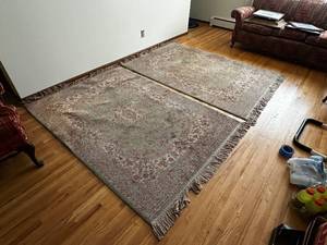 lot 75 image: Pair of Karastan Green Medallion Kirman Wool Rugs
