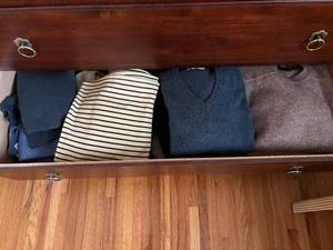 lot 106 image: Collection of Mens Sweaters - Wool and Cotton Blends