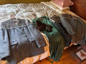 lot 116 image: Collection of Mens Formal Wear Suits and Robe