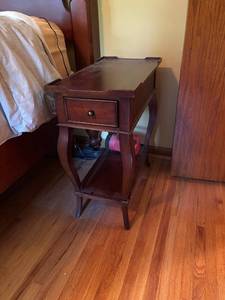 lot 119 image: Vintage Wooden Side Table with Single Drawer