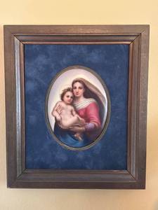 lot 122 image: The Sistine Madonna and Child Oval Framed Art