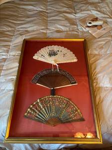 lot 123 image: Framed Set of 3 Vintage Decorative Hand Fans
