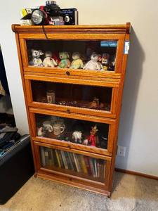 lot 149 image: Oak Barrister Bookcase with Glass Doors