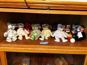 lot 150 image: Collection of 10 TY Beanie Babies Plush Toys