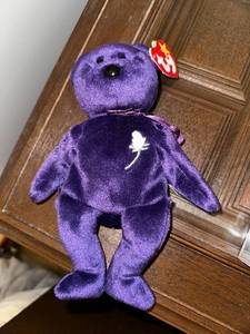 lot 169 image: Princess Diana Beanie Baby from The Beanie Babies Collection