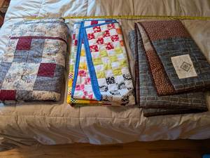lot 190 image: Handmade Patchwork Quilt Collection - Set of 3