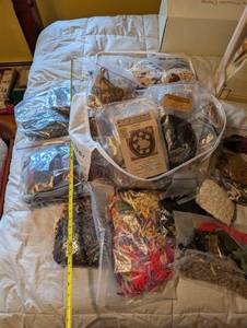 lot 197 image: Assorted Collection of Rug Hooking Wool Strips and Patterns