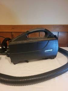 lot 200 image: Used Oreck XL Compact Vacuum Model BB1000DB