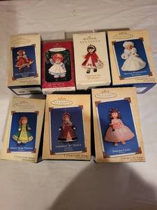 lot 210 image: Set of 7 Hallmark Keepsake Ornaments - Collectors Series