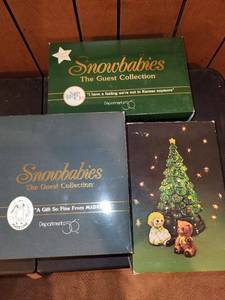 lot 277 image: Set of 3 Snowbabies Figurines - The Guest Collection