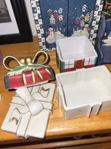 lot 279 image: Set of Christmas-Themed Ceramic Boxes with Decorative Wooden Shelves