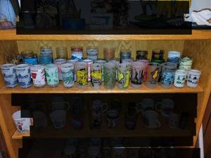 lot 283 image: Collection of Vintage State Souvenir Glasses