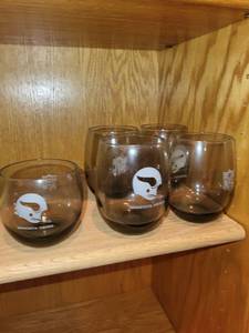 lot 286 image: Set of 5 Minnesota Vikings NFL Branded Glasses