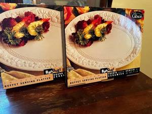 lot 334 image: Set of 2 Gibson 16 Ceramic Buffet Serving Platters