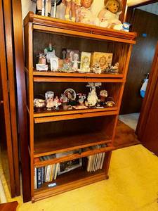 lot 365 image: Solid Oak Barrister Bookcase with Glass Doors