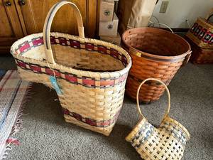 lot 401 image: Collection of 3 Woven Baskets with Antique Finish