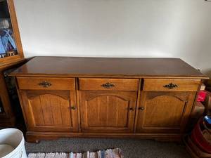 lot 414 image: Vintage Record Player Cabinet with Large (over 200) Collection of Vinyl Records Including Frank Sinatra Big Bands Glen Miller