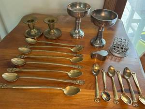 lot 455 image: Vintage Brass and Silver Plated Tableware and Accessories Collection