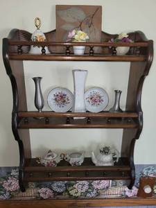 lot 471 image: Antique Wooden Display Shelf with Assorted Decorative Items