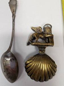 lot 485 image: Vintage Sterling Silver Decorative Spoon and Brass Angel Shell Figurine