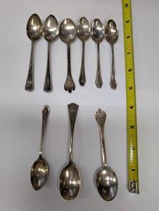 lot 486 image: Set of 9 Vintage Silver Spoons with Hallmarks
