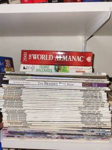 lot 511 image: Large Collection of Cookbooks and Craft Magazines