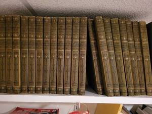lot 512 image: Vintage 20-Volume Set of Boys and Girls Bookshelf, 1912